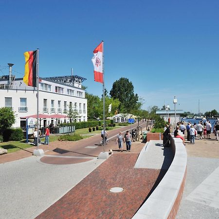 Hafenhotel Pommernyacht Ueckermunde Exterior photo
